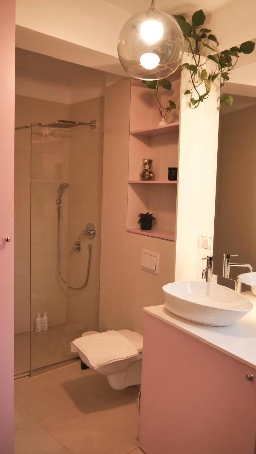 Downtown Italian Studio Bukurešť Exteriér fotografie